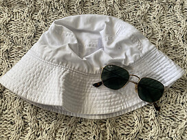 Bucket hat and sunglasses